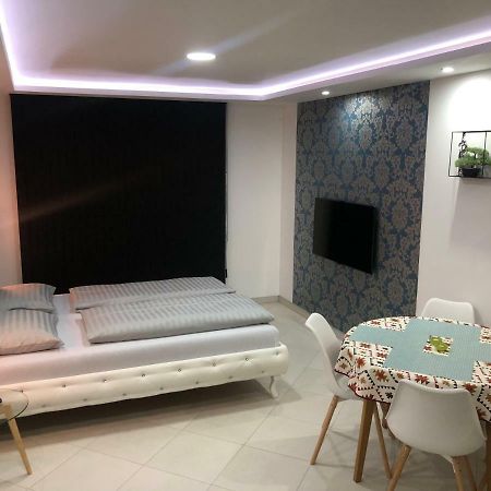 טוזלה Apartment Ajla מראה חיצוני תמונה