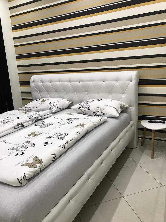 טוזלה Apartment Ajla מראה חיצוני תמונה