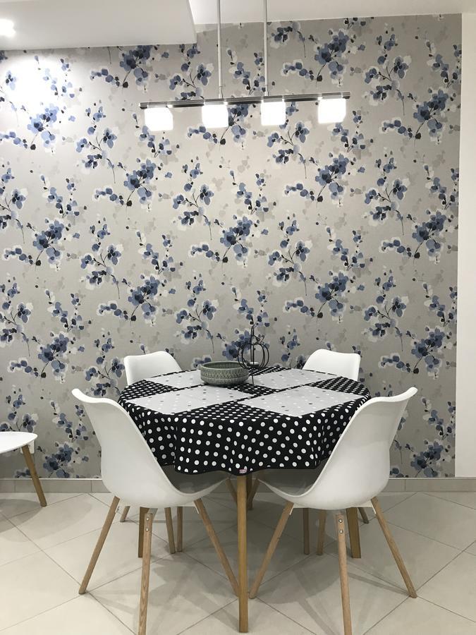 טוזלה Apartment Ajla מראה חיצוני תמונה
