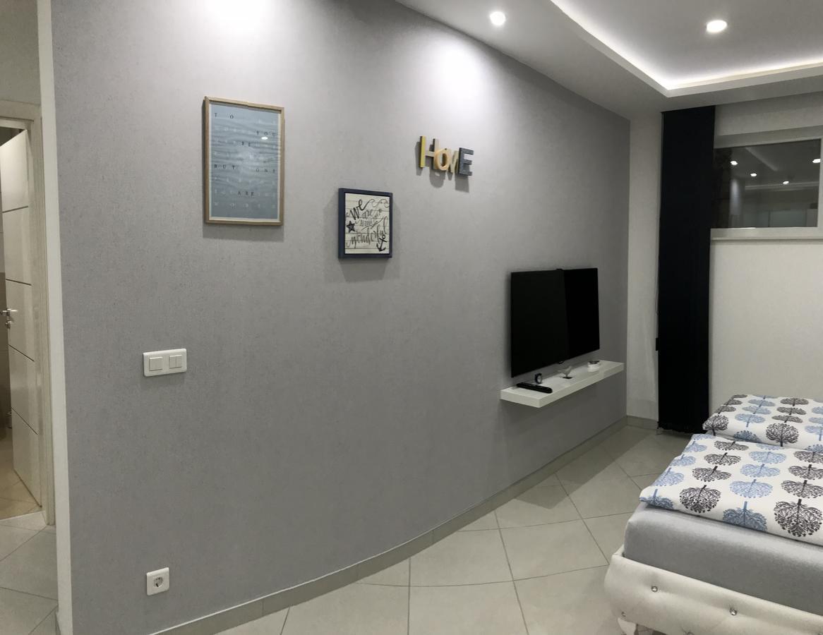 טוזלה Apartment Ajla מראה חיצוני תמונה