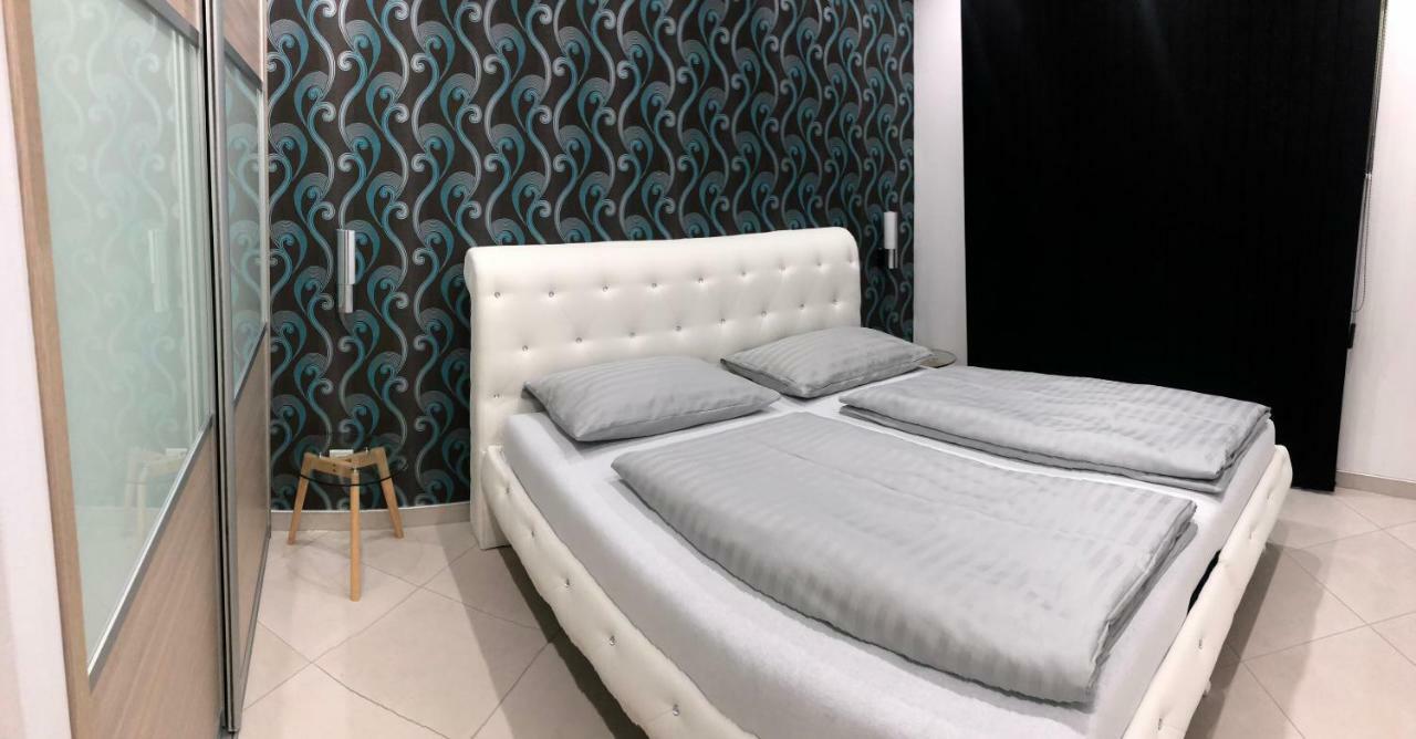 טוזלה Apartment Ajla מראה חיצוני תמונה