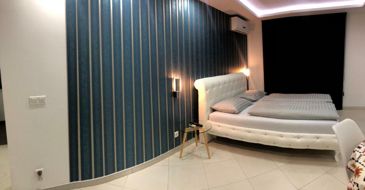 טוזלה Apartment Ajla מראה חיצוני תמונה